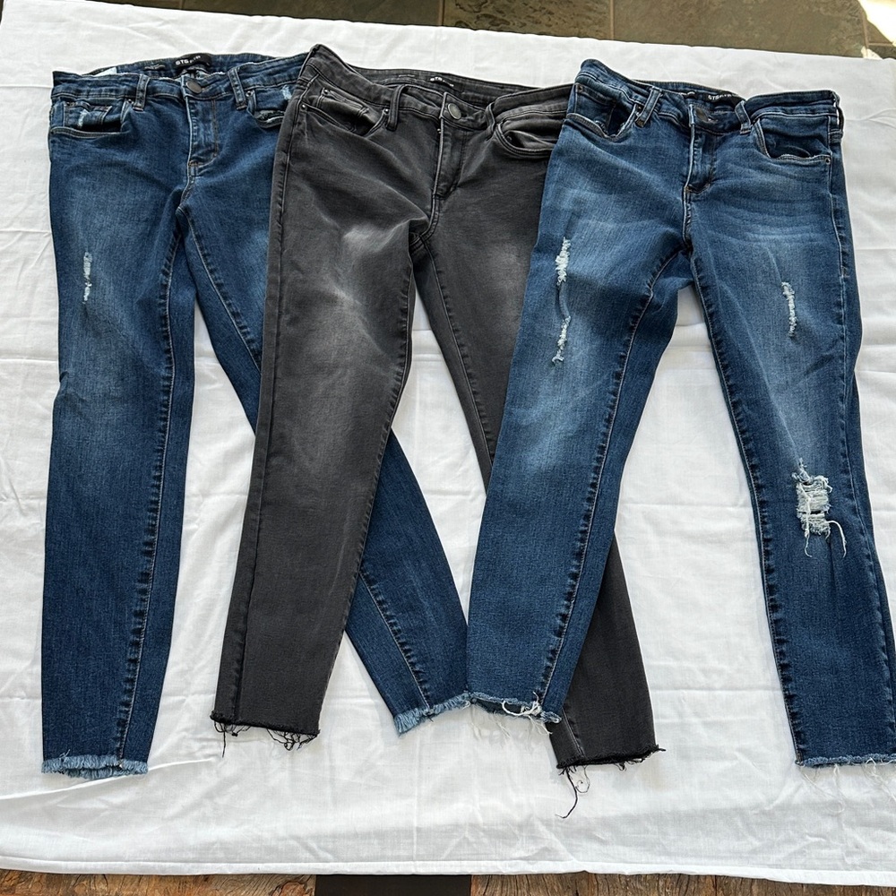 Women’s Bundle STS jeans. Size 26.